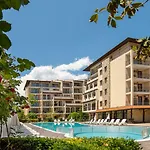 Aparthotel Tourist Complex Rose Village 3*