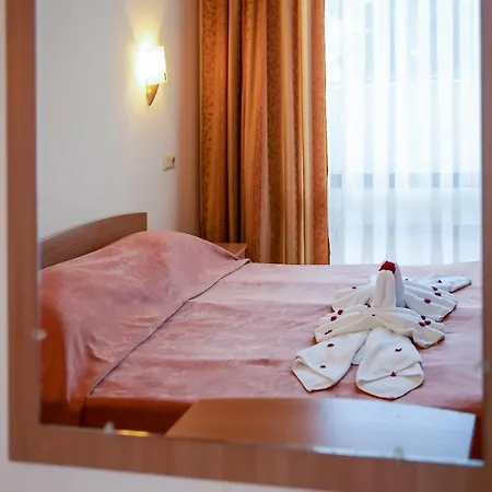 Tourist Complex Rose Village 3* 阳光海滩