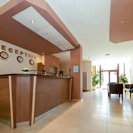公寓式酒店 Tourist Complex Rose Village 阳光海滩