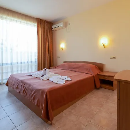 Rose Village Aparthotel 2*