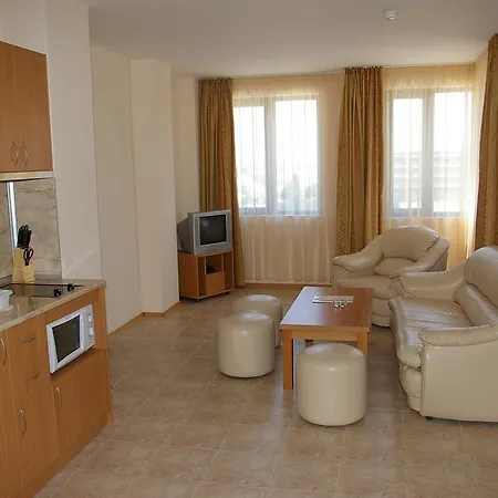 Aparthotel Rose Village 2*