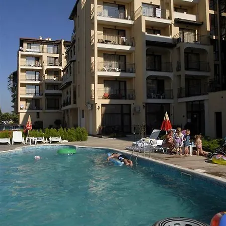 Aparthotel Rose Village 2*