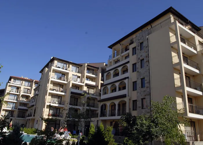 Tourist Complex Rose Village Lägenhetshotell Slăntjev Brjag