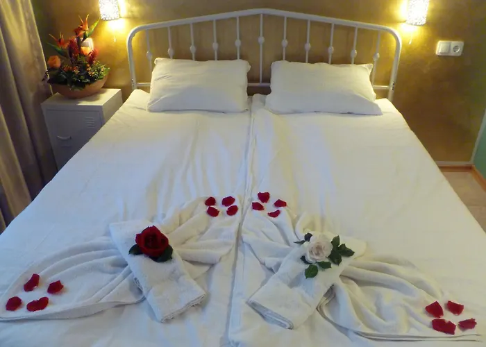 Lägenhetshotell Tourist Complex Rose Village Slăntjev Brjag