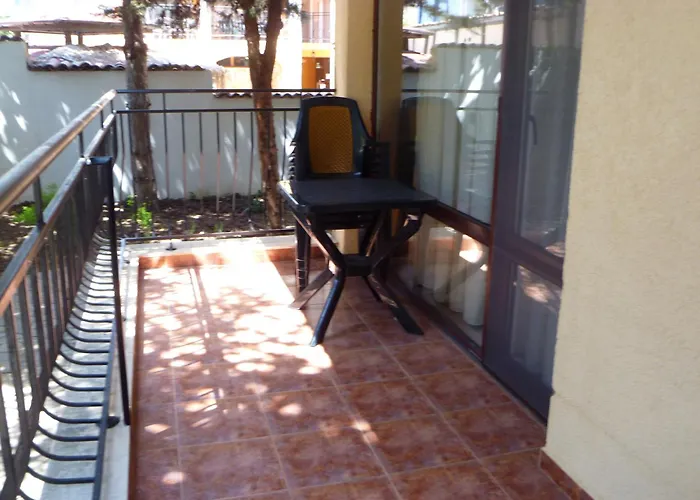 Lägenhetshotell Tourist Complex Rose Village Slăntjev Brjag