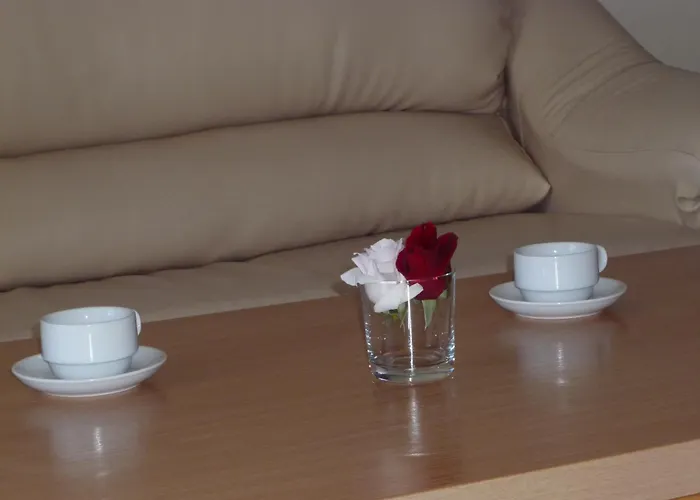 Tourist Complex Rose Village Lägenhetshotell Slăntjev Brjag