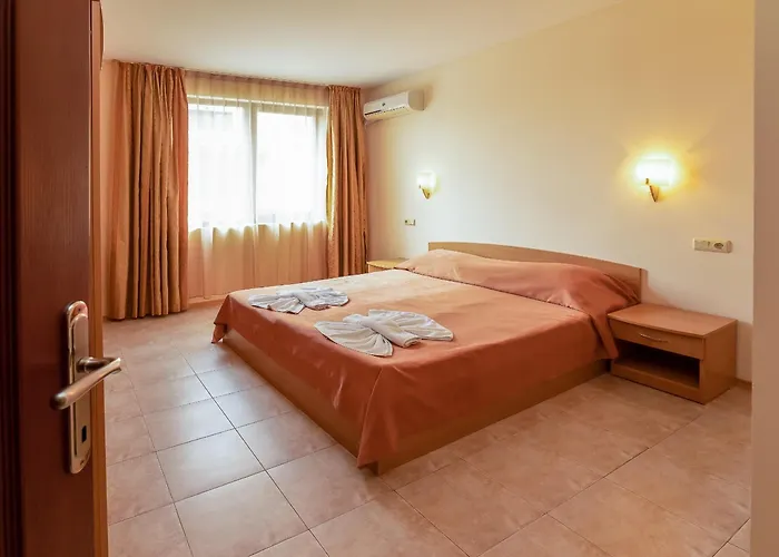 Lägenhetshotell Tourist Complex Rose Village Slăntjev Brjag