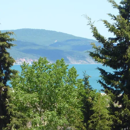 Apartmanhotel Tourist Complex Rose Village 2*